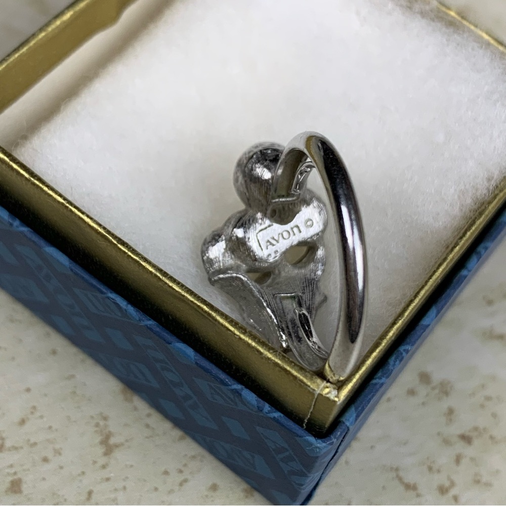 Vintage 70s Avon Evening Splendor Silver Ring Faux Pearl Rhinestone Adjustable - Picture 4 of 8